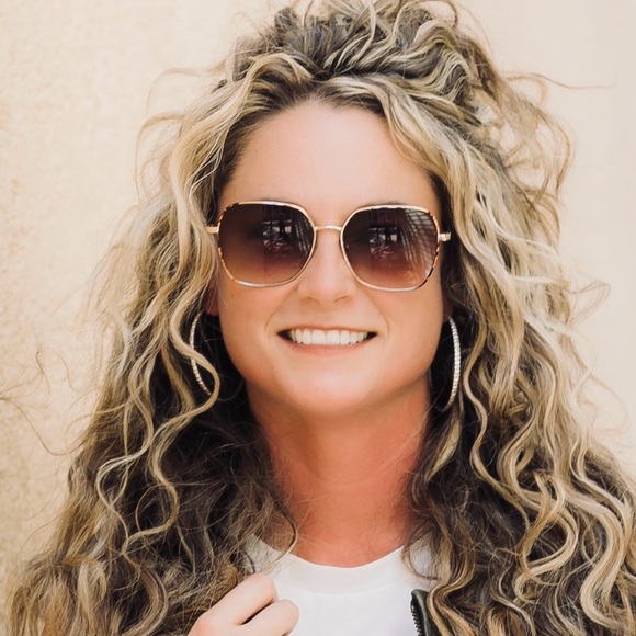 Meet your Posher, Vic - Picture 3 of 3